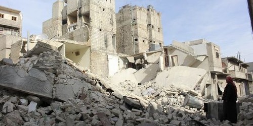 Syrie : des raids aériens font 121 morts en deux jours à Alep - ảnh 1